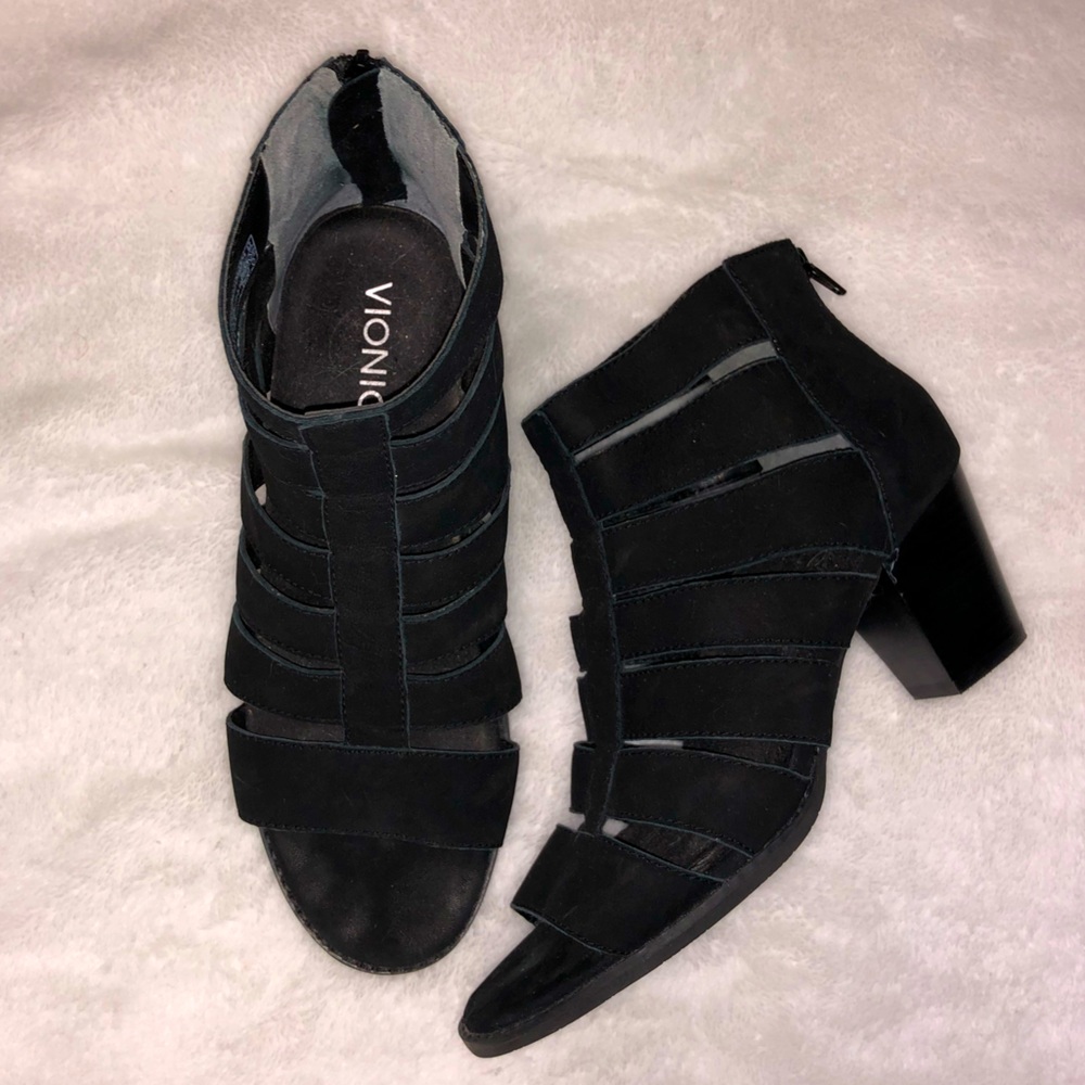 VIONIC Harlow Strappy black heels
